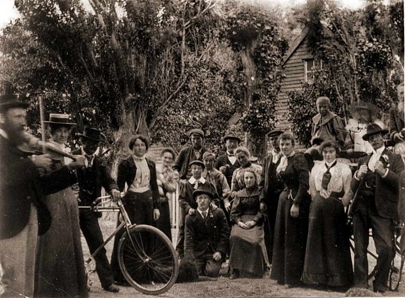 Glenorchy Residents, Davidson, Birley