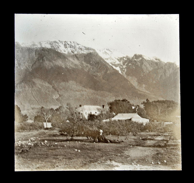 Mt. Earnslaw Hotel Garden, Glenorchy