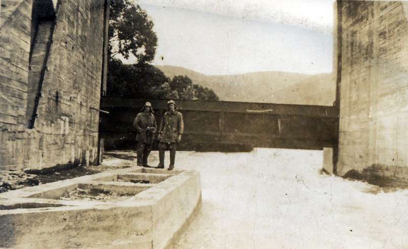 Under Shotover Bridge, 1927