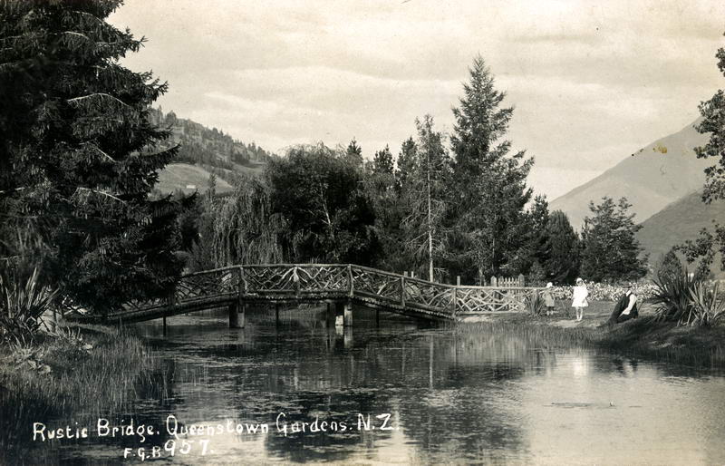 FGR 957, Rustic Bridge, Queenstown Gardens